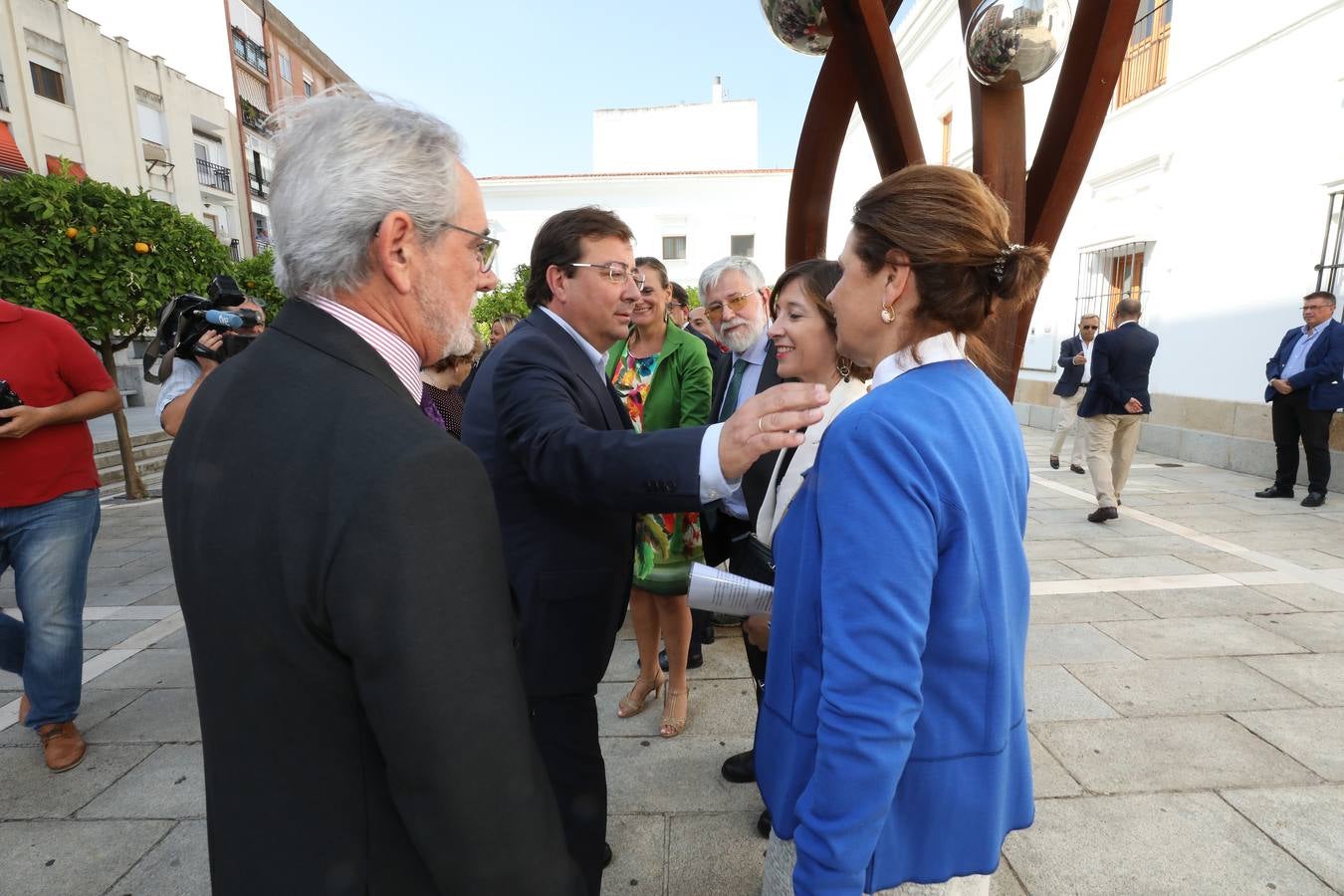 as víctimas del terrorismo en España han recibido un homenaje este jueves en un acto celebrado en la Asamblea de Extremadura, en Mérida, que se repetirá cada año en la víspera del día de la comunidad autónoma, y que trata de incidir en el planteamiento de «no olvidar» lo ocurrido como consecuencia de la acción terrorista en el país.