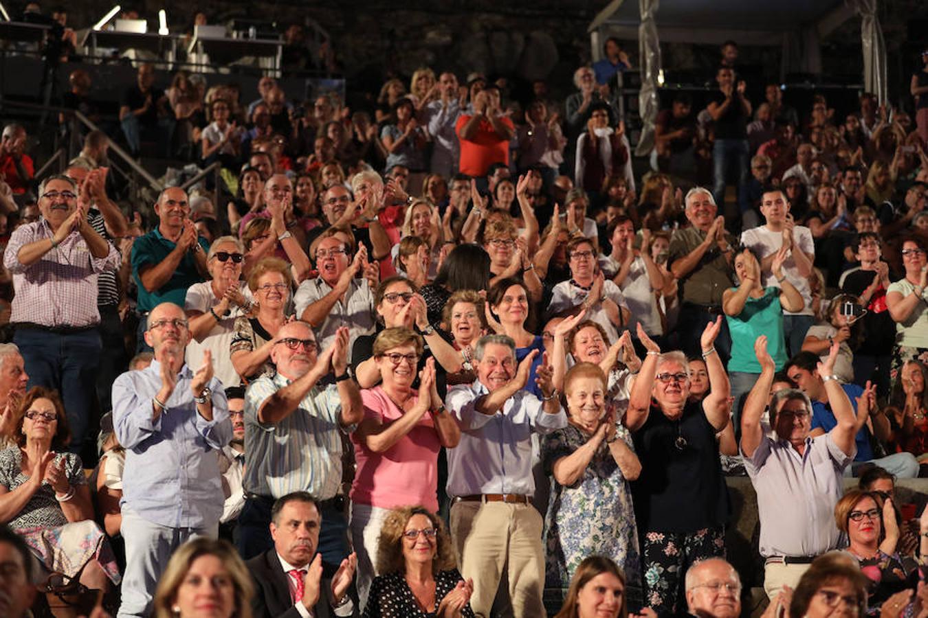 La reivindicación de la figura de la mujer y su importancia en la sociedad, la acción cultural en la región, y la alabanza a las personas que dedican su trabajo a ayudar a los más desfavorecidos han supuesto algunos de los puntos de atención en la ceremonia de entrega de las Medallas de Extremadura 2018