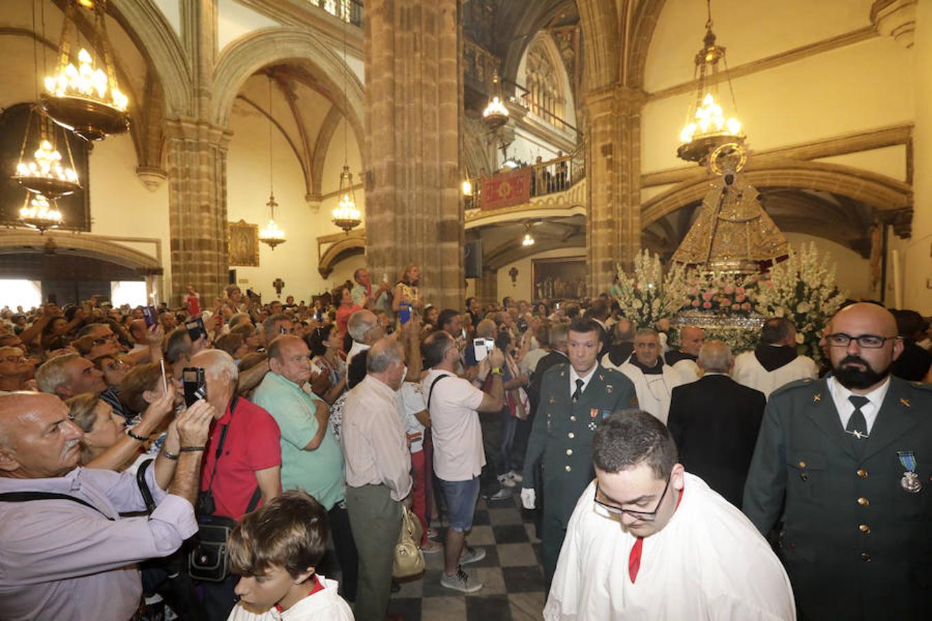 Miles de peregrinos han llegado hoy hasta el Real Monasterio, para participar en la fiesta popular y religiosa con motivo de la patrona