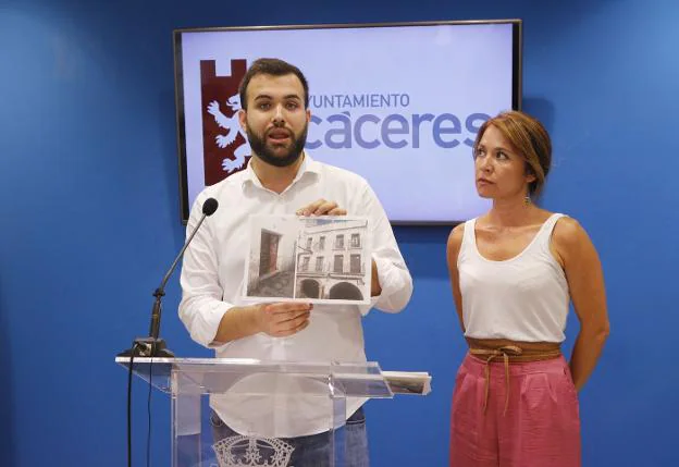 Luis Salaya y Belén Fernández. :: armando méndez