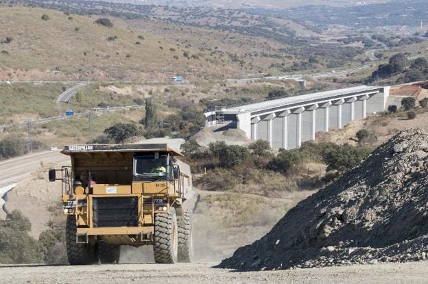 Obras de la línea de alta velocidad cerca de Plasencia. :: HOY