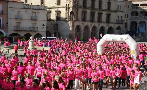 Marcha rosa en Trujillo