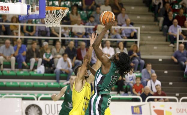 Angelo Chol hizo un buen partido, pero no fue suficiente. :: L.CORDERO