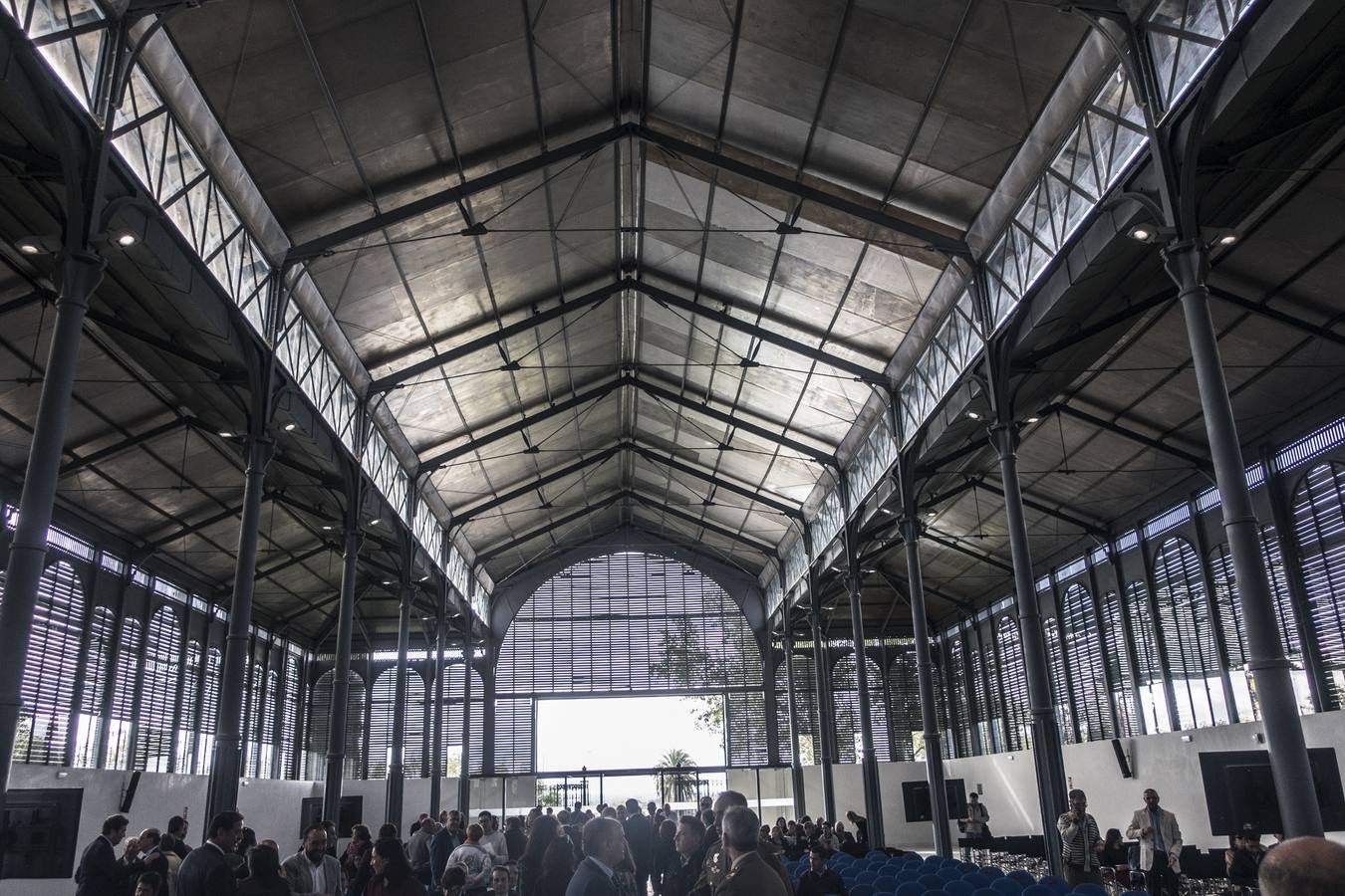 En el acto de Apertura Solemne del Curso Académico 2018-19« de la UEx, han asistido el presidente de la Junta de Extremadura, Guillermo Fernández Vara, y el alcalde, Francisco Javier Fragoso. El actual rector de la Uex, Segundo Píriz, que afronta su etapa final al frente de la Universidad regional, ha afirmado que muchos investigadores que trabajan fuera de España »ansían volver al país y no pueden«.