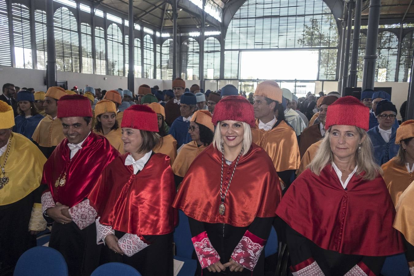 En el acto de Apertura Solemne del Curso Académico 2018-19« de la UEx, han asistido el presidente de la Junta de Extremadura, Guillermo Fernández Vara, y el alcalde, Francisco Javier Fragoso. El actual rector de la Uex, Segundo Píriz, que afronta su etapa final al frente de la Universidad regional, ha afirmado que muchos investigadores que trabajan fuera de España »ansían volver al país y no pueden«.