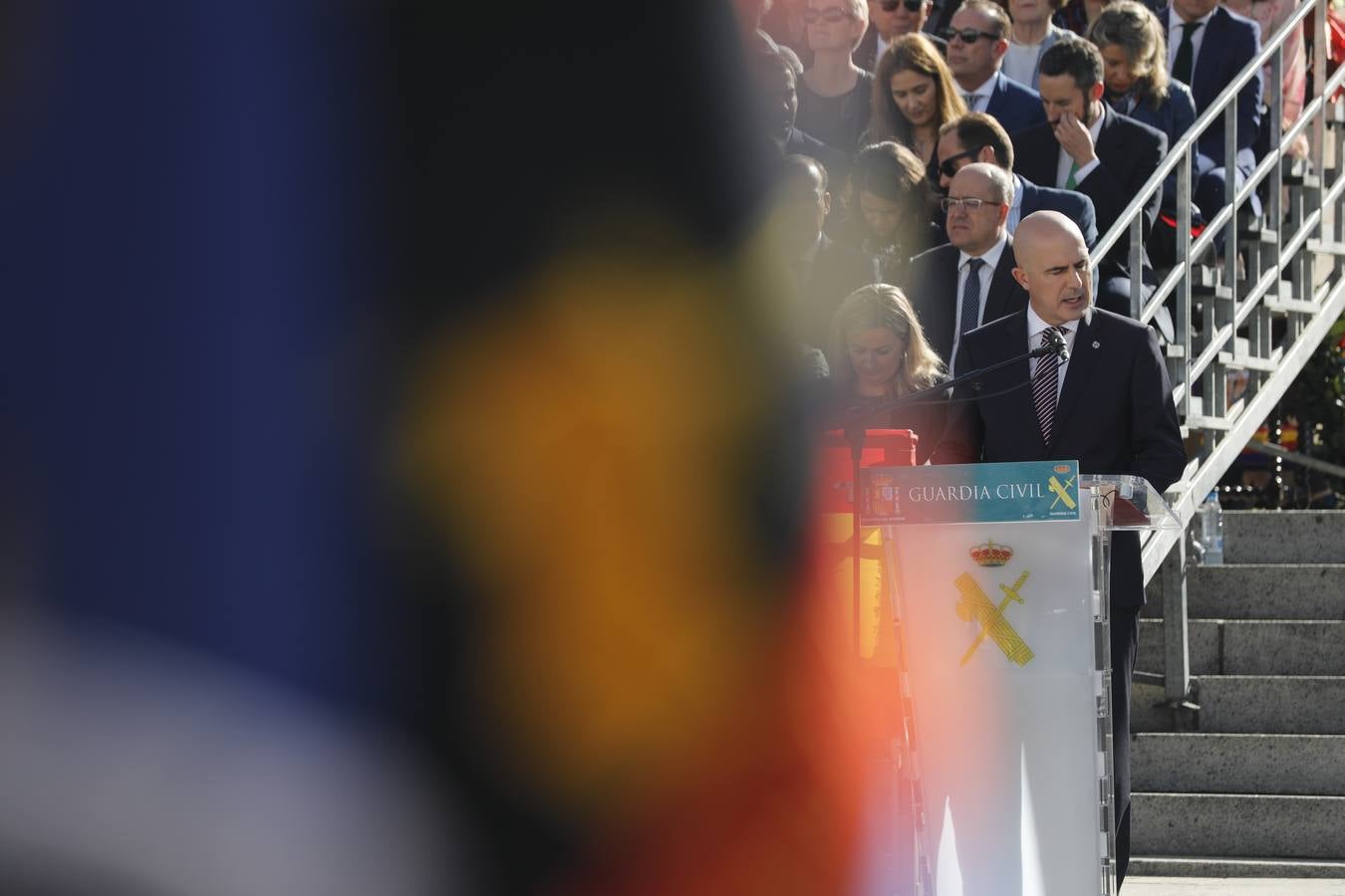 En la Plaza Mayor de Cáceres ha transcurrido el primer desfile fuera de cuarteles de la Hermandad de Veteranos de las Fuerzas Armadas y de la Guardia Civil, que ha congregado a 480 miembros ya jubilados de estos cuerpos de seguridad. El desfile, que ha contado con la presencia del Subsecretario de Defensa, Francisco Javier Varela,además de autoridades locales y regionales.