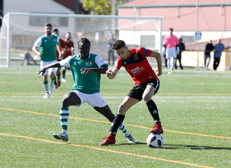 Los tantos de Eloy Jiménez y Alberto Delgado dieron la vuelta a un golazo desde medio campo de Monroy para un digno Montijo