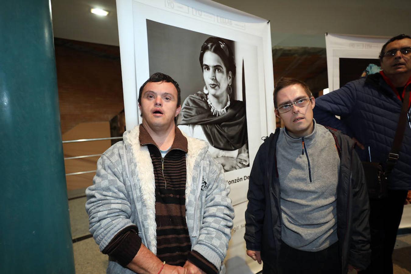 El centro Alcazaba acoge la exposición 'Yo, tú, ellas'. Una muestra organizada por Plena Inclusión Mérida junto a Afadiscop y financiada por el Instituto de la Mujer de Extremadura (IMEX). Una colección compuesta de catorce imágenes que recrean los grandes logros de grandes mujeres.