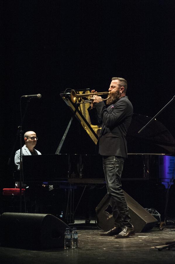 La trompeta de Cohen abrió el ciclo