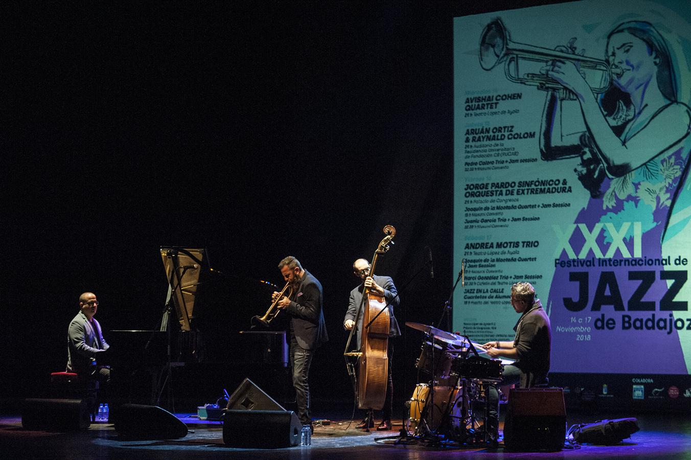 La trompeta de Cohen abrió el ciclo