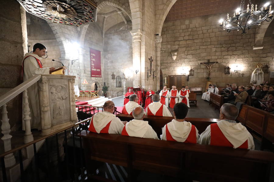 La Basílica de Santa Eulalia de Mérida ha acogido este viernes la celebración de una misa hispano mozárabe 