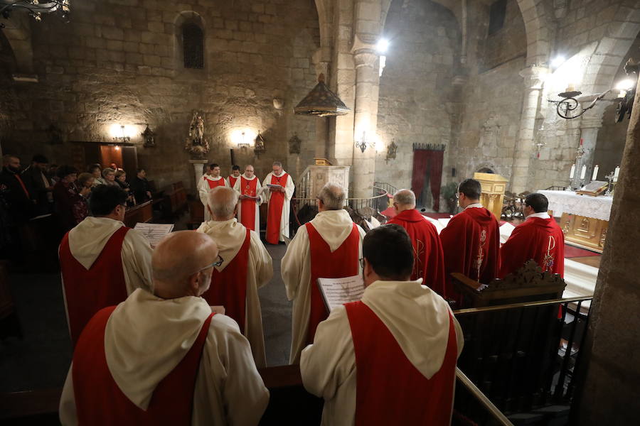 La Basílica de Santa Eulalia de Mérida ha acogido este viernes la celebración de una misa hispano mozárabe 