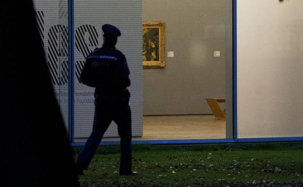 El espacio vacío que dejó uno de los cuadros robados en el museo Kunsthal de Rotterdam en 2012.