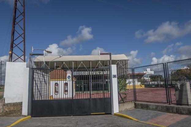 Acceso a Las Palmeras cerrado el viernes por la mañana. :: Pakopí