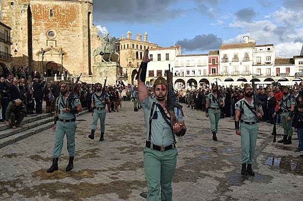 Legionarios en Trujillo, en Semana Santa. :: MBP