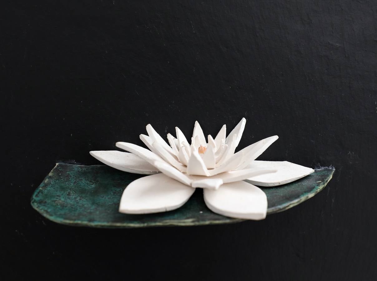 Exposición de Pura Martínez y Jairo González de cerámicas bajo el título de Jaque al Nenúfar. Son obras relacionadas con el juego del ajedrez sobre una inspiración de las flores del nenúfar. La exposición se inauguró el 23 de noviembre en la Escuela de Arte y Superior de Diseño de Mérida.