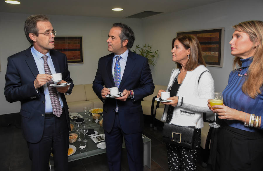 Fotos: I Jornada de Educación financiera de Caixabanc y HOY