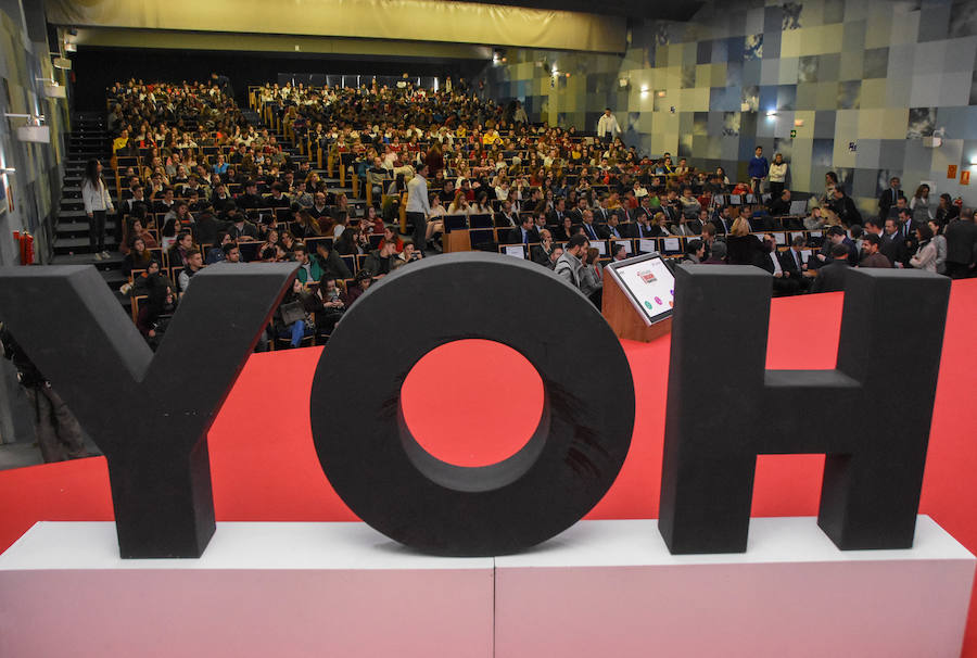 Fotos: I Jornada de Educación financiera de Caixabanc y HOY