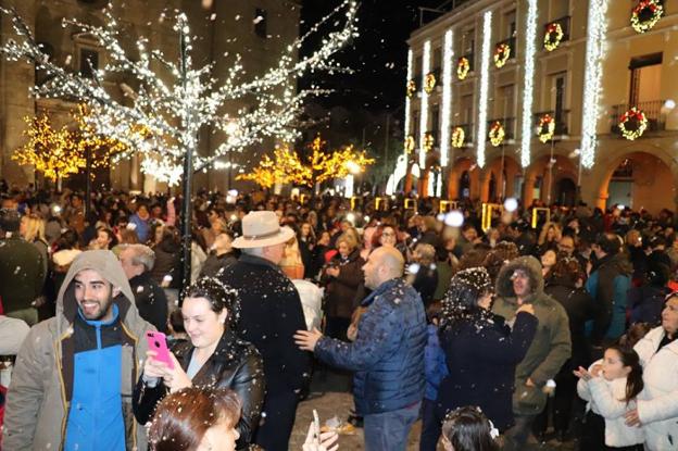 Villanueva se echa a la calle con las luces navideñas 