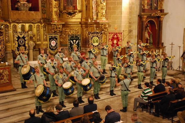 La Banda de Guerra de la Brigada de la Legión. :: J. S. P.