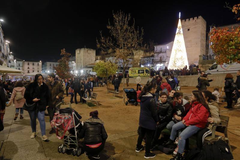 El centro de la ciudad se ilumina con un millón de puntos de luz