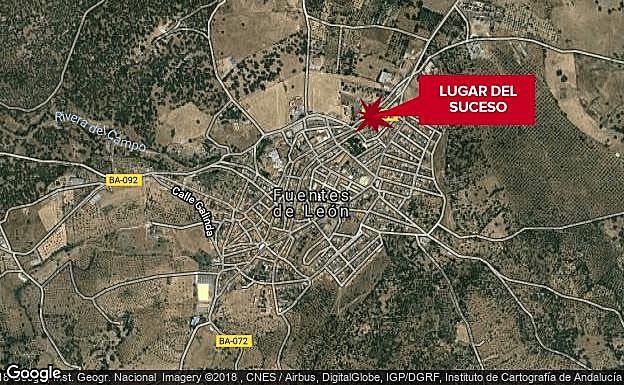 Una joven de 24 años es atendida por inhalación de humo en el incendio de una vivienda en Fuentes de León