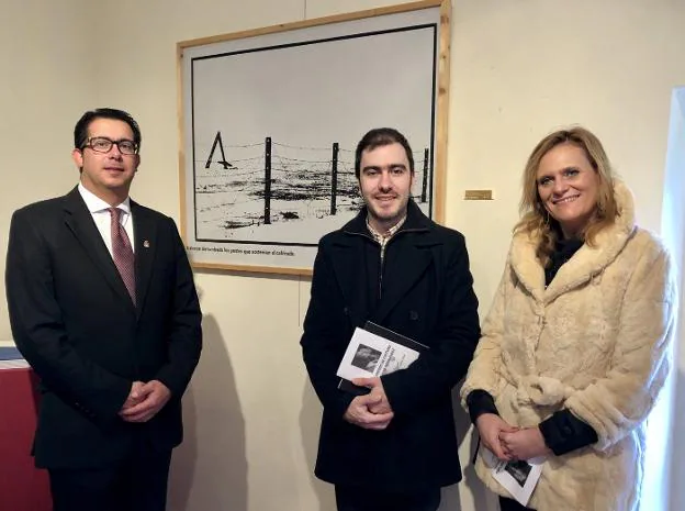 Inauguración de la muestra en la sede de la Fundación. :: s. e.