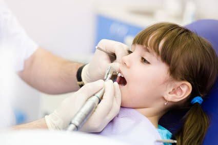 Los menores de 7 a 17 años tendrán asistencia dental gratis en Madrid