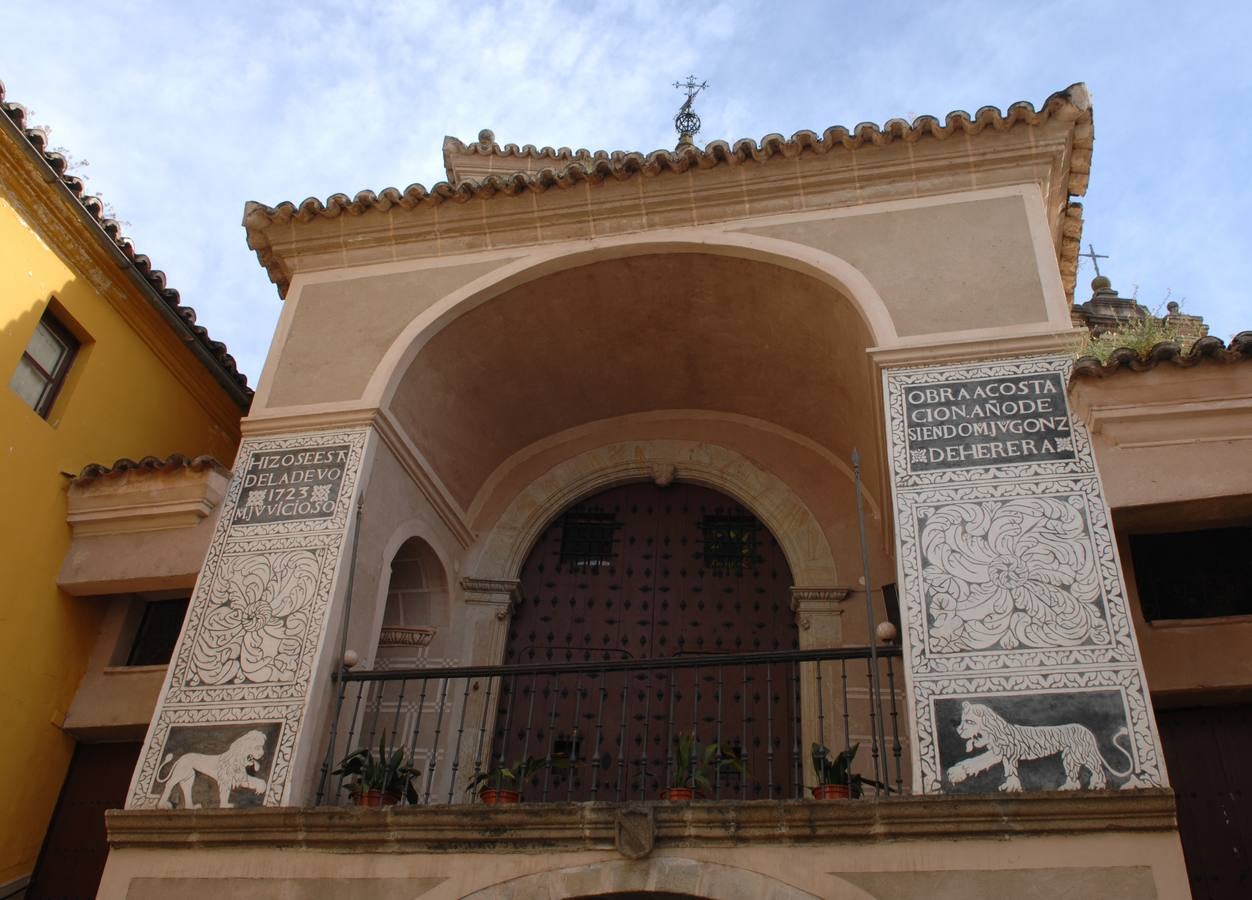 A Plasencia se la considera la capital del norte de Extremadura. Es un destino turístico destacable por su historia y monumentos. Su situación geográfica es ideal para conocer las comarcas del norte.