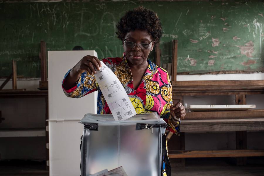 La República Democrática del Congo celebra este domingo unas elecciones históricas para elegir al sucesor del presidente Joseph Kabila, entre retrasos, esperanza de cambio y miedo a más violencia.