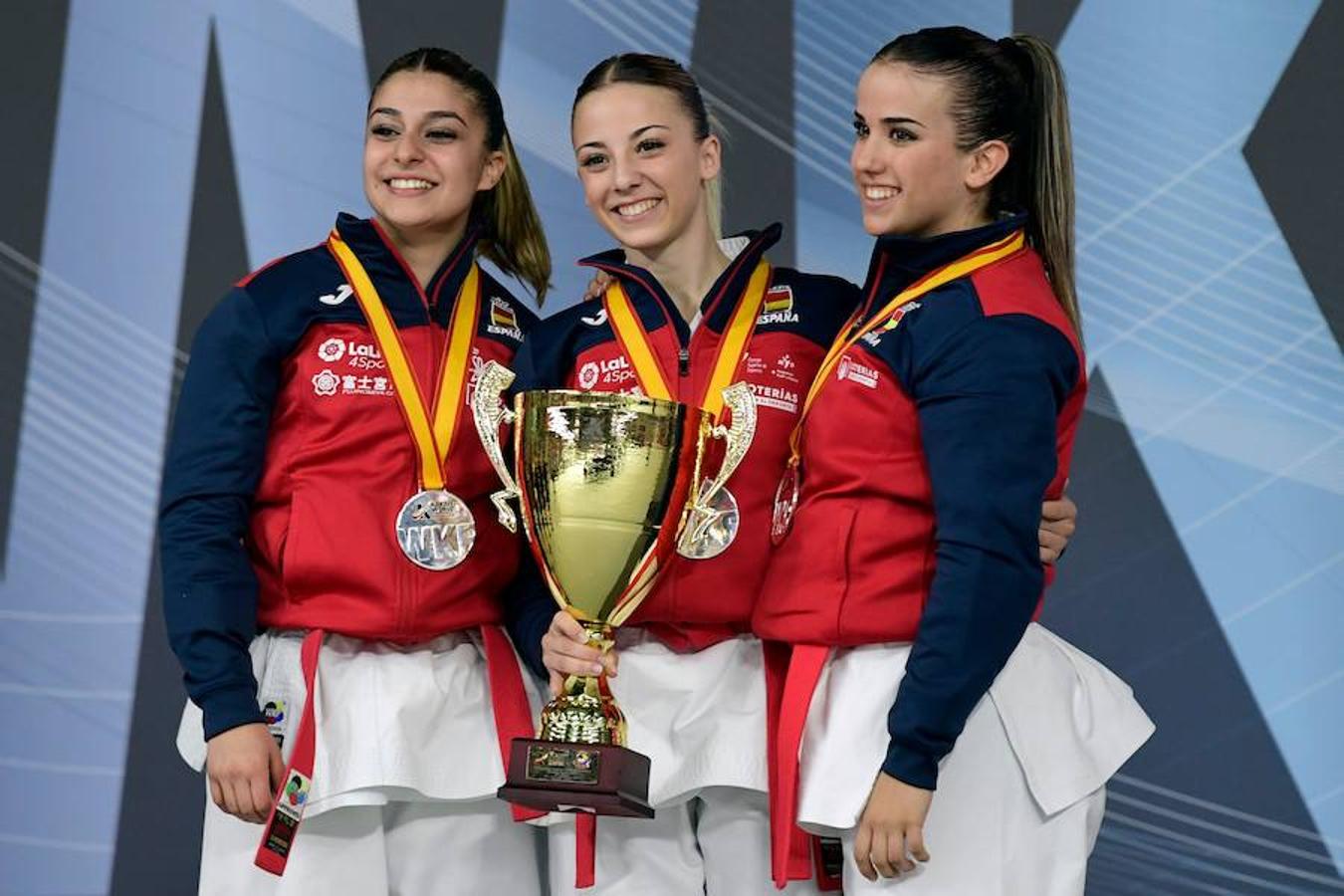 Marta García Lozano | Kárate. Subcampeona del Mundo en kata por equipos con la selección española en el Mundial de Madrid y bronce en el Nacional sub-21.