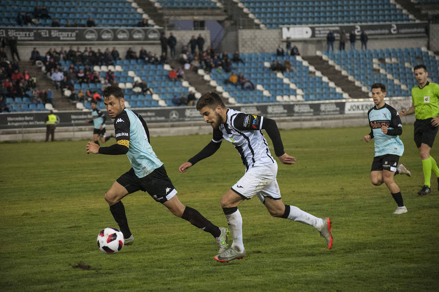 Los blanquinegros regalan a su afición una goleada a la que Éder Díaz, con un tanto de tacón, y José Ángel, con otro de chilena, pusieron broche de oro