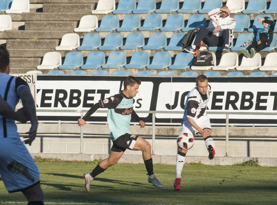 Los blanquinegros regalan a su afición una goleada a la que Éder Díaz, con un tanto de tacón, y José Ángel, con otro de chilena, pusieron broche de oro