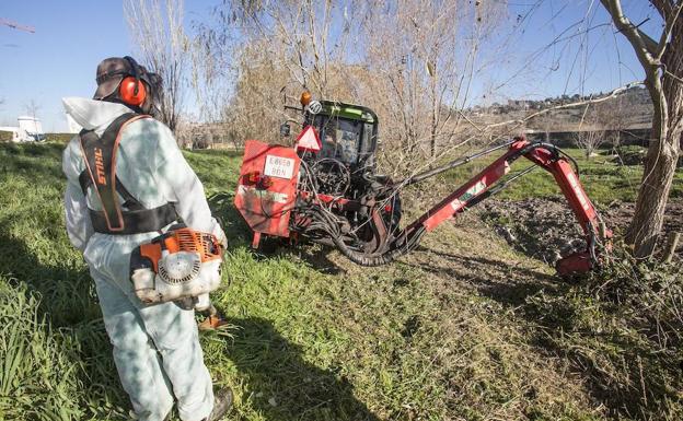 Los trabajos comenzaron en la confluencia entre la calle Bula y Madre de la Ribera. :: 