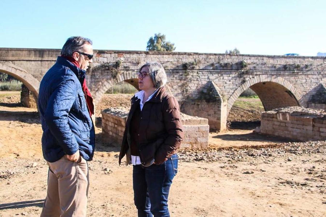 Algunos estudios habían constatado la existencia de este puente, destruido desde 1603 y cuyos restos han estado hasta ahora colmatados de graba y sedimentos del propio río Guadiana