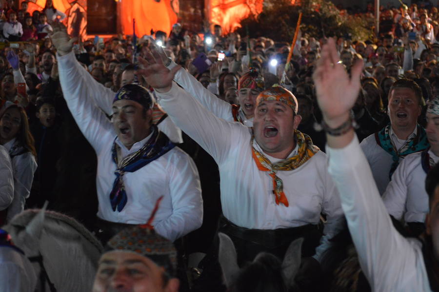 La carrera de 'La Encamisá', Fiesta de Interés Turístico Regional, arrastra gran tradición