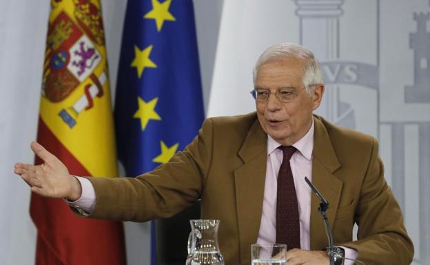 El ministro de Exteriores, Josep Borrell, durante su comparecencia en rueda de prensa, este viernes, tras la reunión del Consejo de Ministros. 