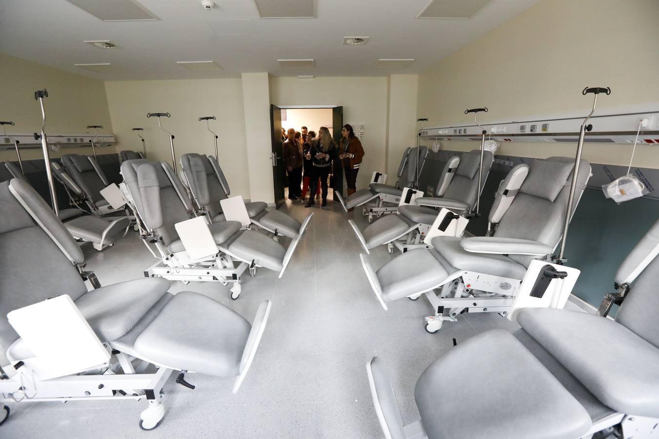 El nuevo Hospital Universitario de Cáceres abre tras 12 años de obras