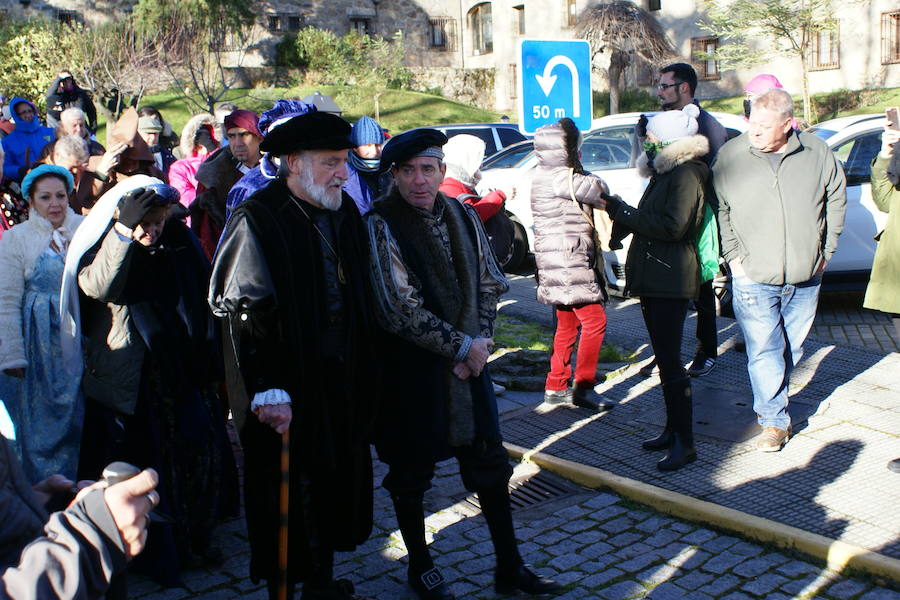 Este sábado se ha celebrado la marcha senderista y la ambientación teatral que forman parte del programa de una fiesta declarada de interés regional 