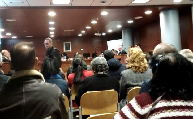 El policía de Plasencia acusado en el macrojuicio recibía cocaína por información, según la Fiscalía