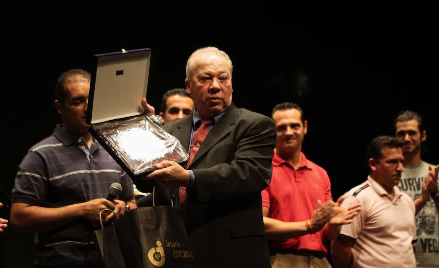 Maestro Gabi, durante un homenaje que recibió en el López de Ayala en 2009.: HOY