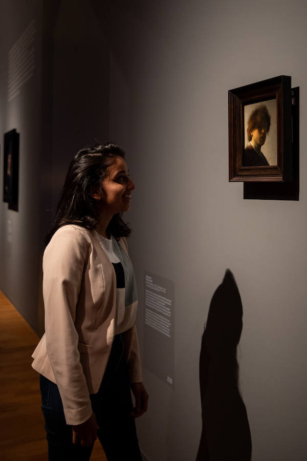 Holanda celebra el genio rebelde de Rembrandt. El Rijksmusem muestra completa su fabulosa colección del innovador y herético 'maestro de la luz' junto a otros museos del país.