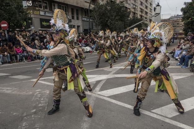 Cambalada en el último desfile de Carnaval. :: hoy