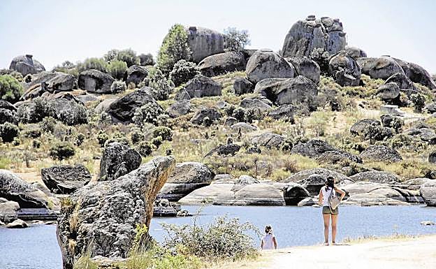 El radón es un gas radiactivo que puede acumularse en casas próximas a zonas de granito. :: HOY