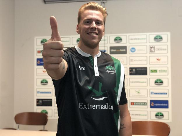 Daniel Trist tarda una semana en ser 'MVP' con el Cáceres