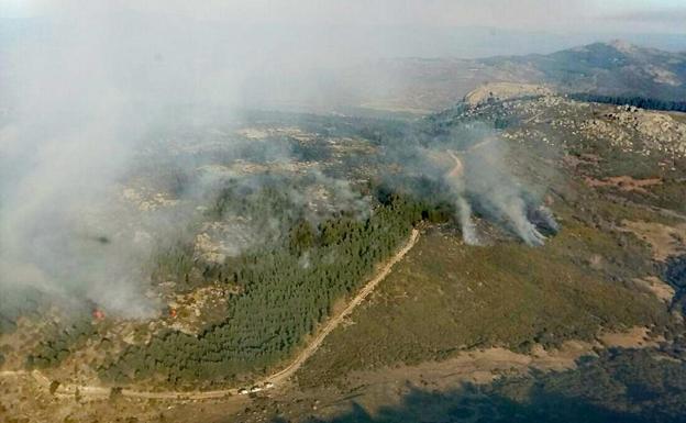 Incendio forestal en La Garganta