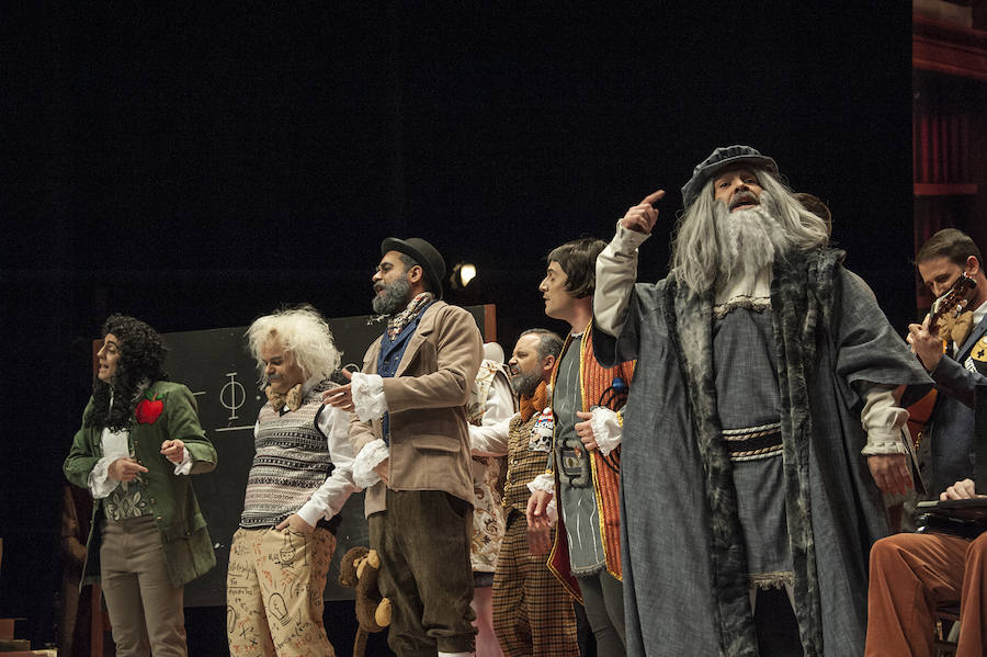 Los Water Closet abrieron la segunda semifinal y pusieron al teatro en pie