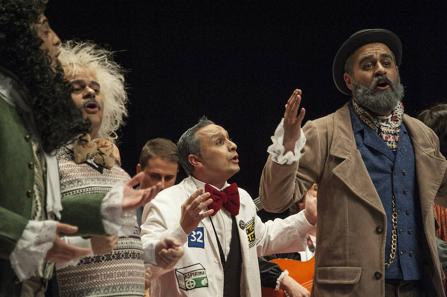 Los Water Closet abrieron la segunda semifinal y pusieron al teatro en pie