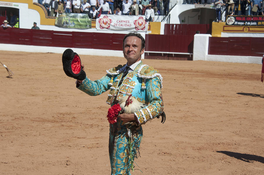 Abrió plaza Antonio Ferrera con 'Zambullido' un Zalduendo de 545, muy bien presentado 