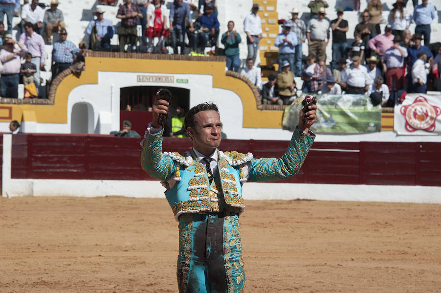 Abrió plaza Antonio Ferrera con 'Zambullido' un Zalduendo de 545, muy bien presentado 